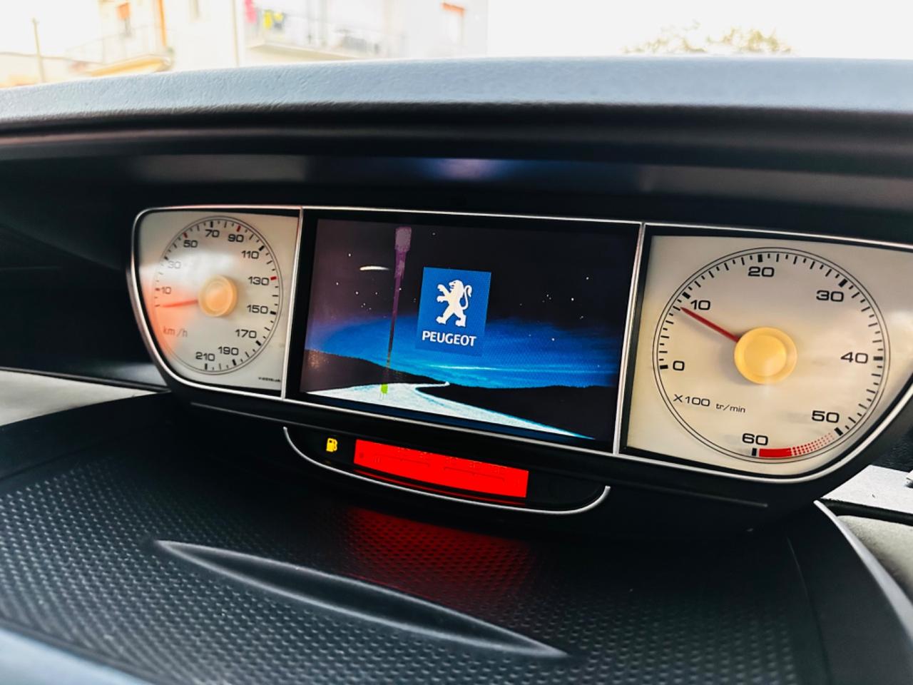 Peugeot 807 2.0 HDi 6Marce 7Posti Exclusive