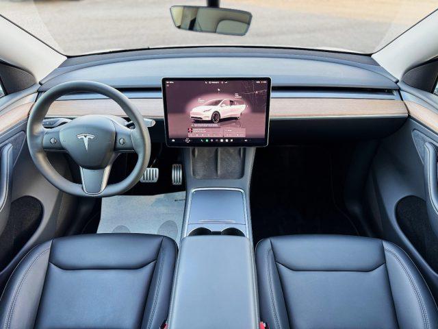 TESLA Model Y PERFORMANCE DUAL MOTOR AWD *UNIPROP*