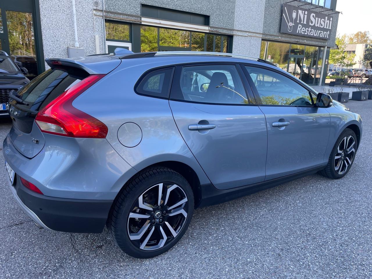 Volvo V40 Cross Country V40 Cross Country*4x4*Automatik*Solo 48000km*