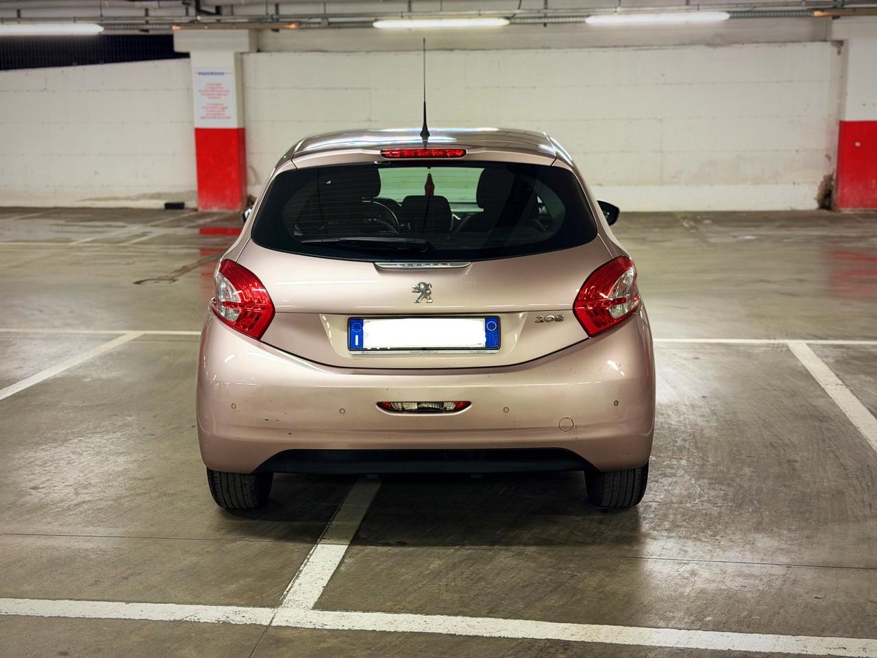 Peugeot 208 1.4 HDi 68 CV 5 porte Allure Garanzia 12 Mesi