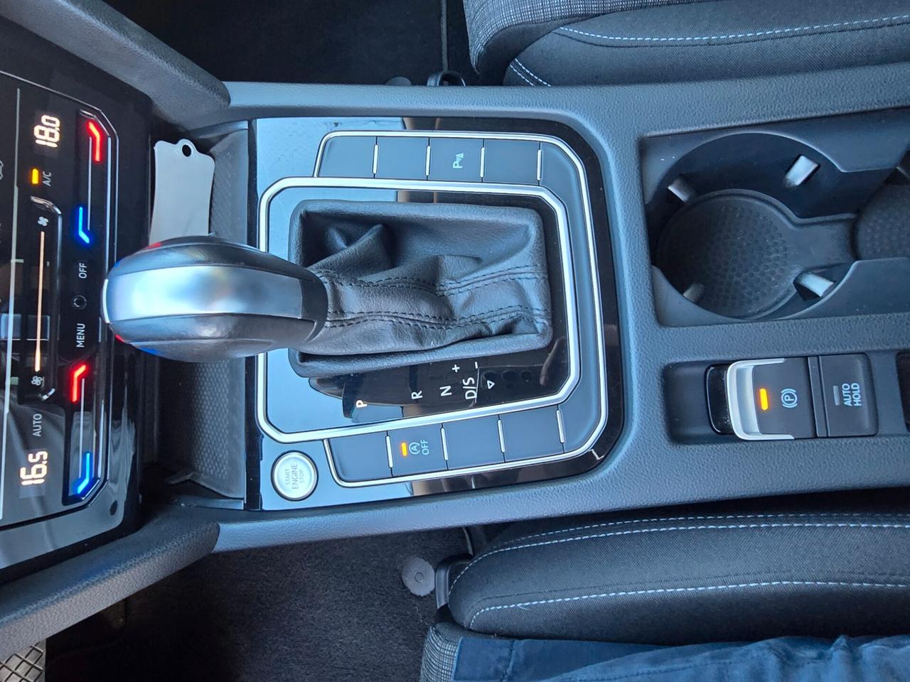 VW Passat Variant 2.0 TDI 150CV -2022