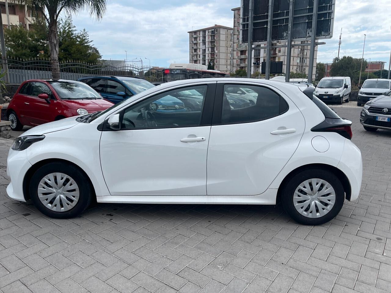 Toyota Yaris 1.5 Hybrid 5 porte Automatica