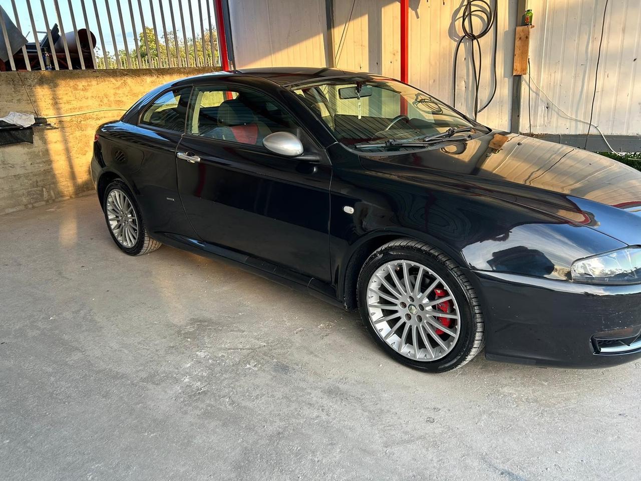 Alfa Romeo GT 1.9 JTDM 16V Progression Black Line