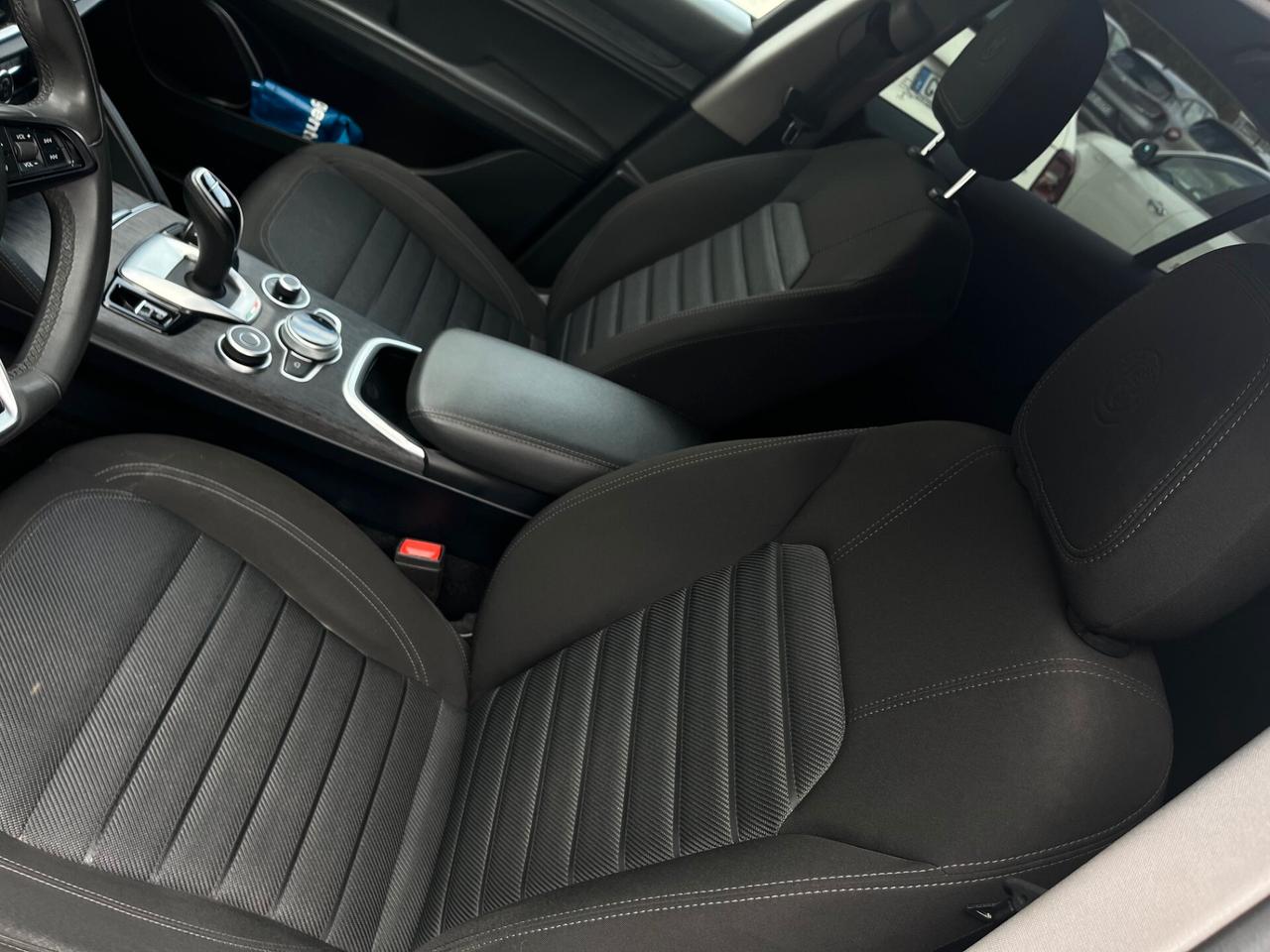 Alfa Romeo Stelvio 2.2 Turbodiesel 160 CV AT8 RWD Business