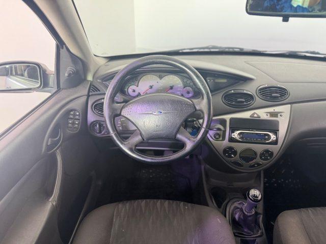 FORD Focus 1.6i 16V cat SW Ghia