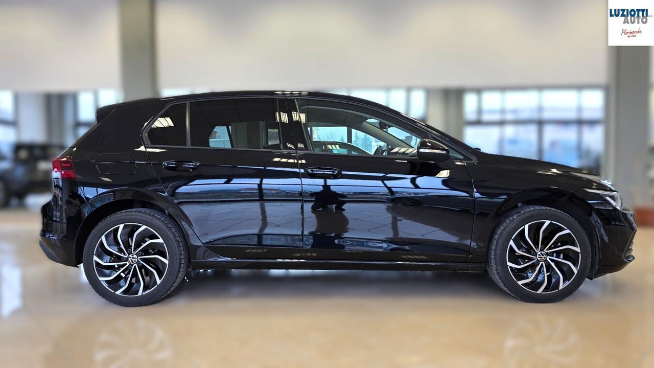 Volkswagen Golf 8 1.0 TSI 110CV LIFE