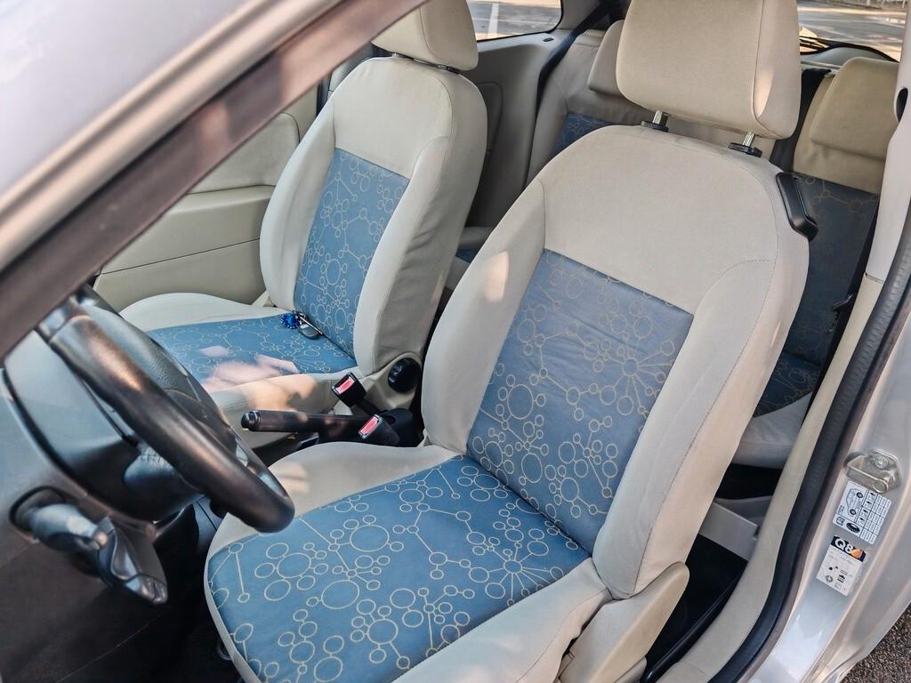 Ford Fiesta 1.4 diesel con 99.000 km