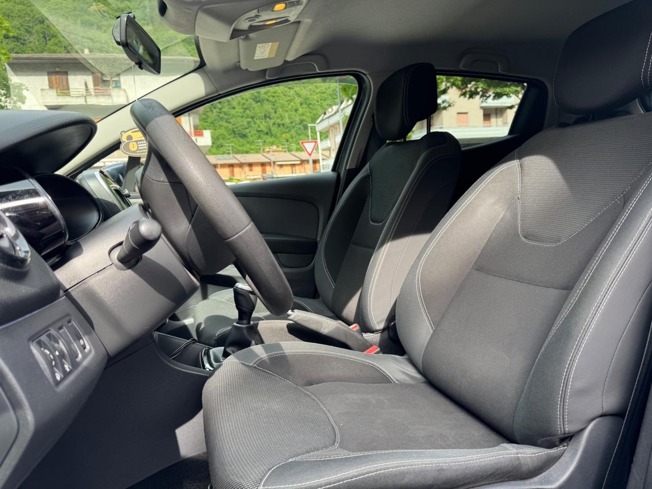 Renault Clio dCi 8V 75 CV Start&Stop 5 porte Energy Duel