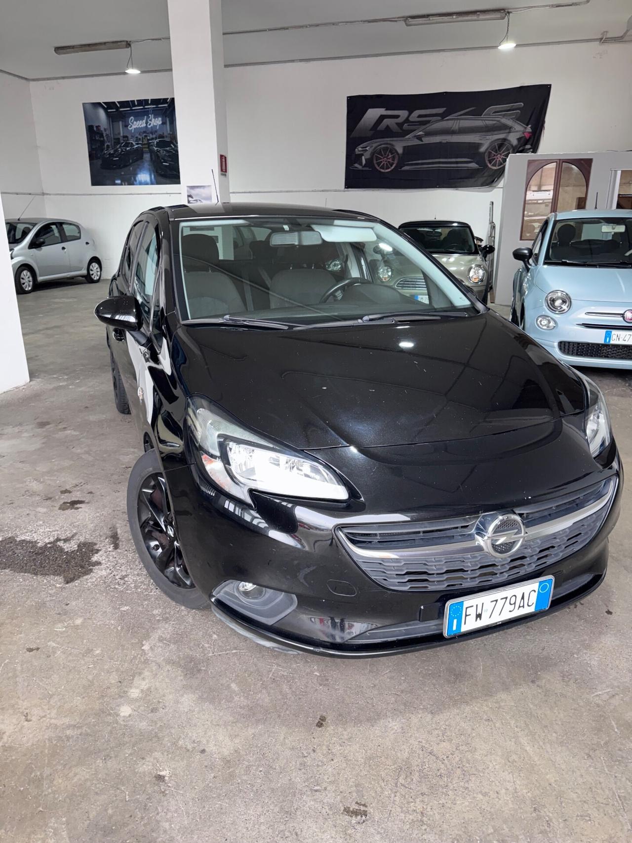 Opel Corsa 1.2 5 porte Black Edition