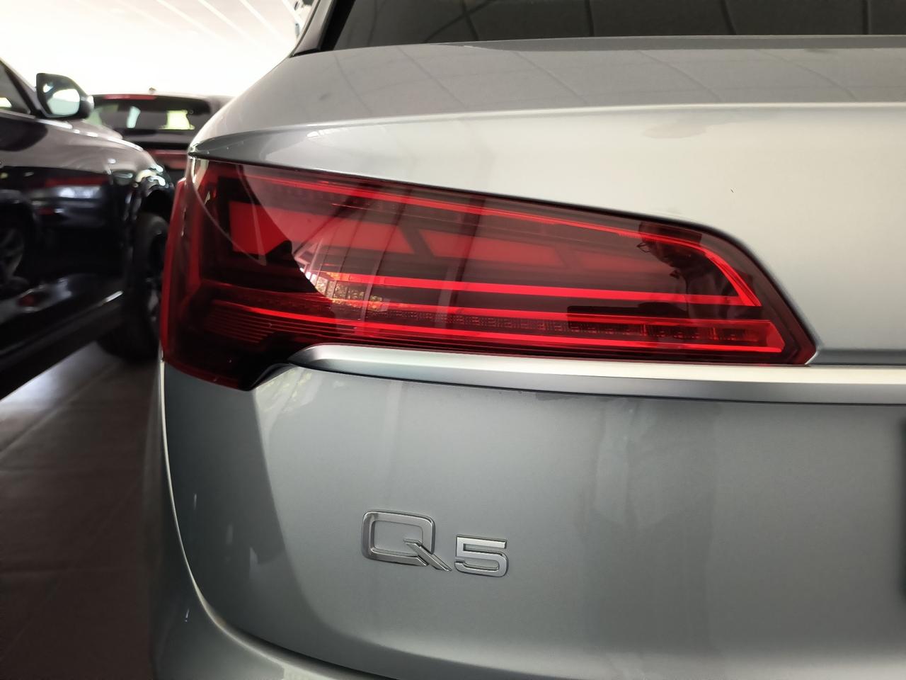 AUDI Q5 II 2020 - Q5 40 2.0 tdi mhev 12V Business quattro s-tronic