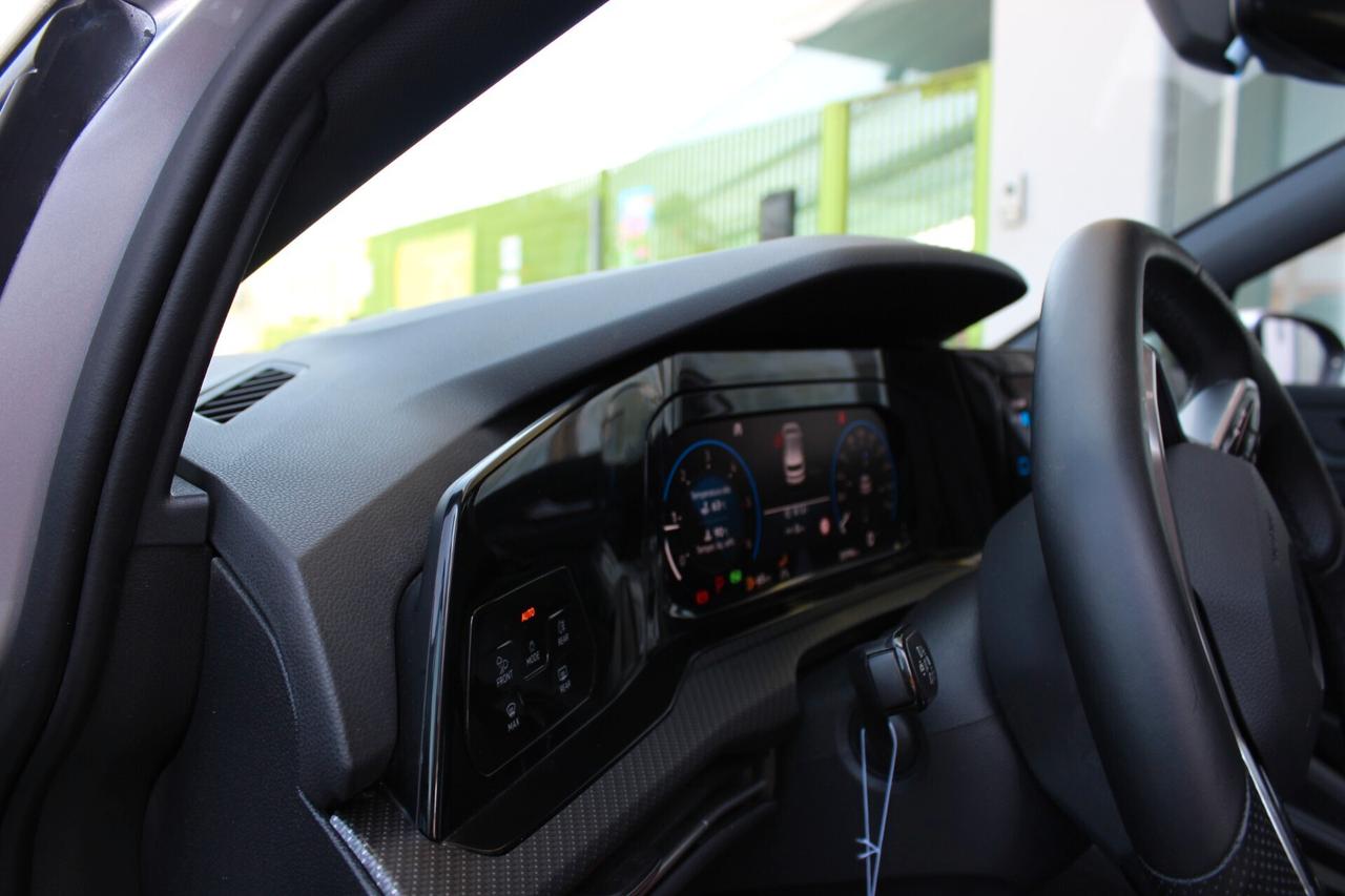 Volkswagen Golf 8 R LINE 2.0 TDI