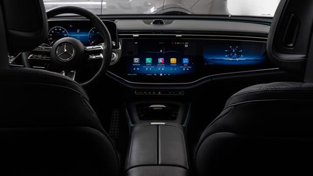 MERCEDES-BENZ E 220 d 4Matic AMG Premium Plus IVA GANCIO TETTO