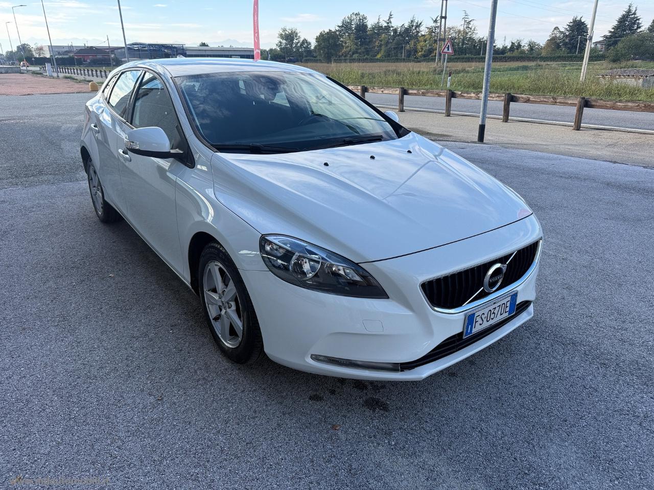VOLVO V40 T2 Business Plus SOLO KM.98000