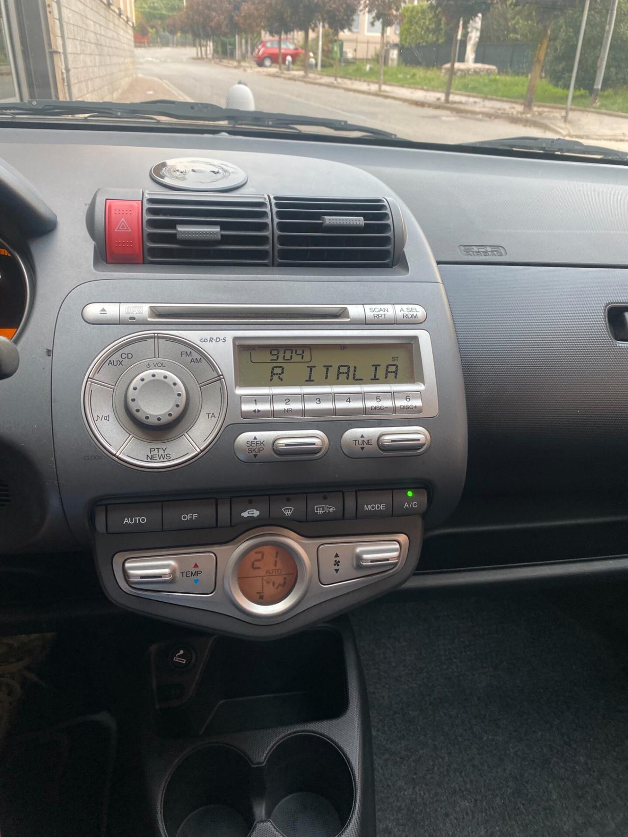 Honda Jazz 1.4 i-DSi Graphite VSA