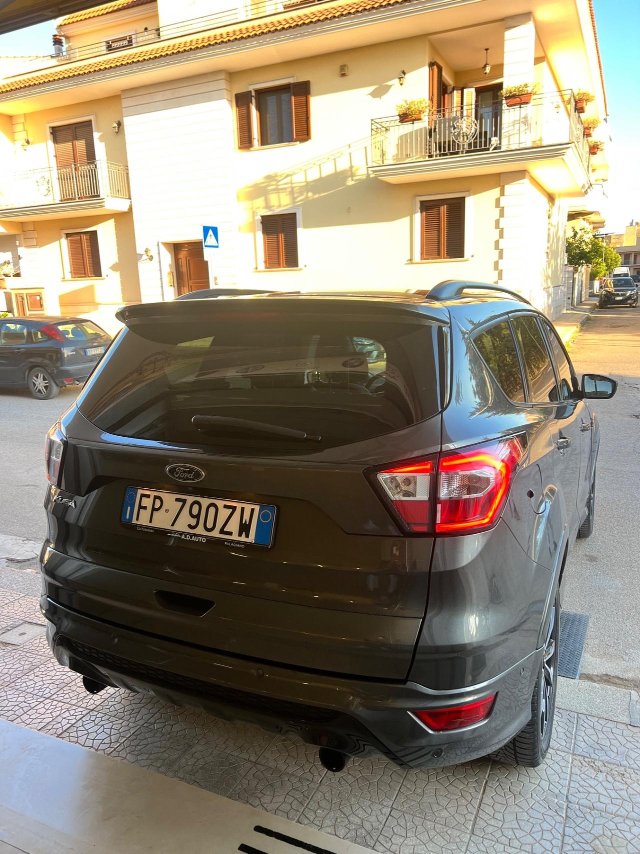 Ford Kuga 2.0 TDCI 150 CV S&S 4WD Titanium