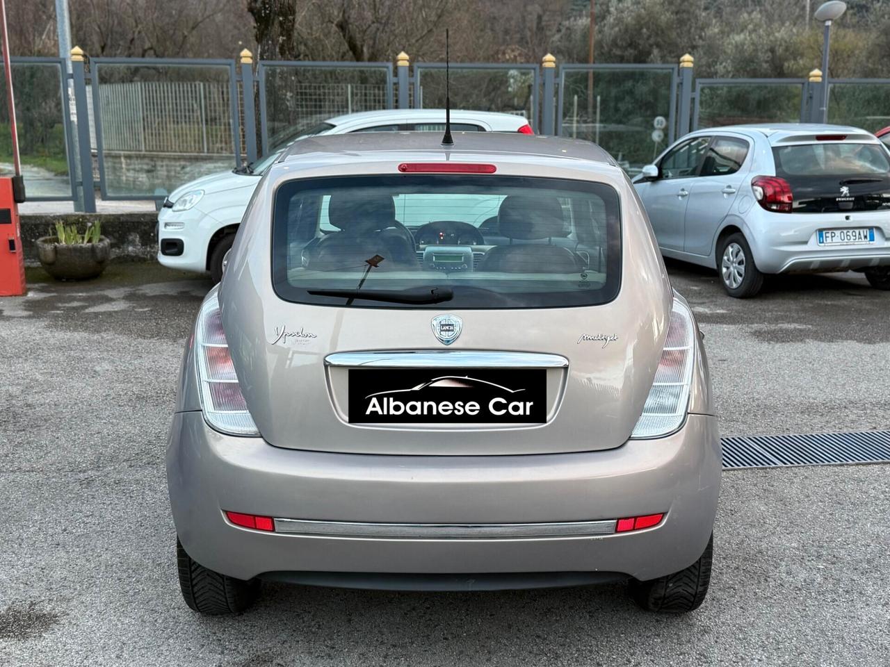 Lancia Ypsilon 1.3 MJT 90 CV Platino