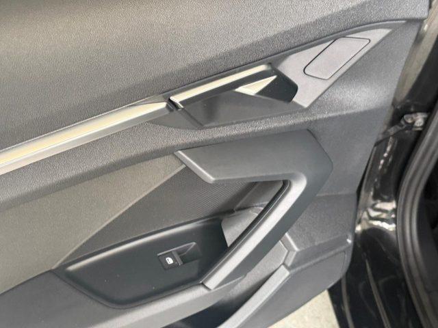 AUDI A3 SPB 30 TDI Business Advanced