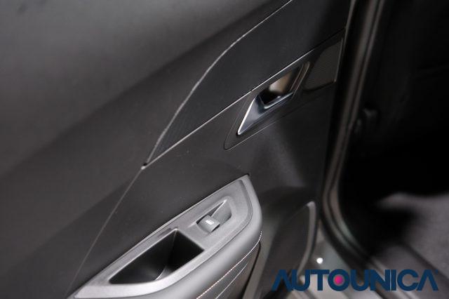 PEUGEOT 2008 PURETECH 100 S&S ALLURE FARI LED NEOPATENTATI