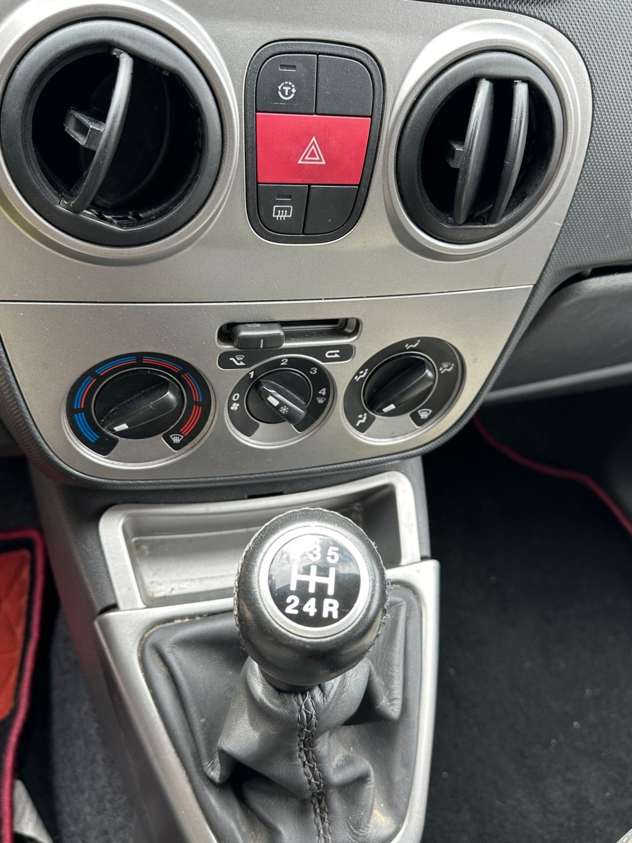 Fiat Qubo 1.3 MJT 75 CV Trekking