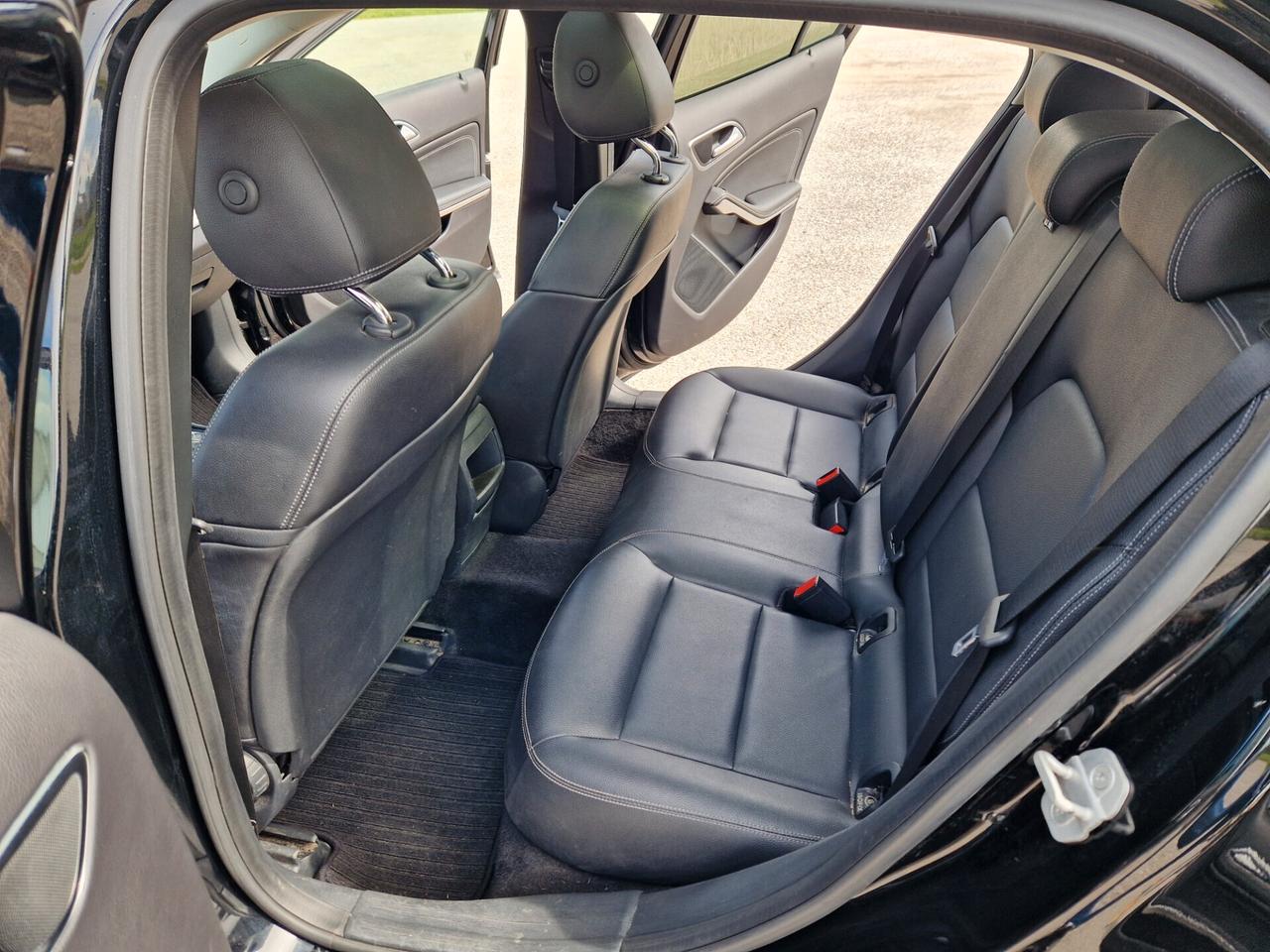 Mercedes GLA 180 d Enduro Tetto navi Garanzia 12 mesi My 16