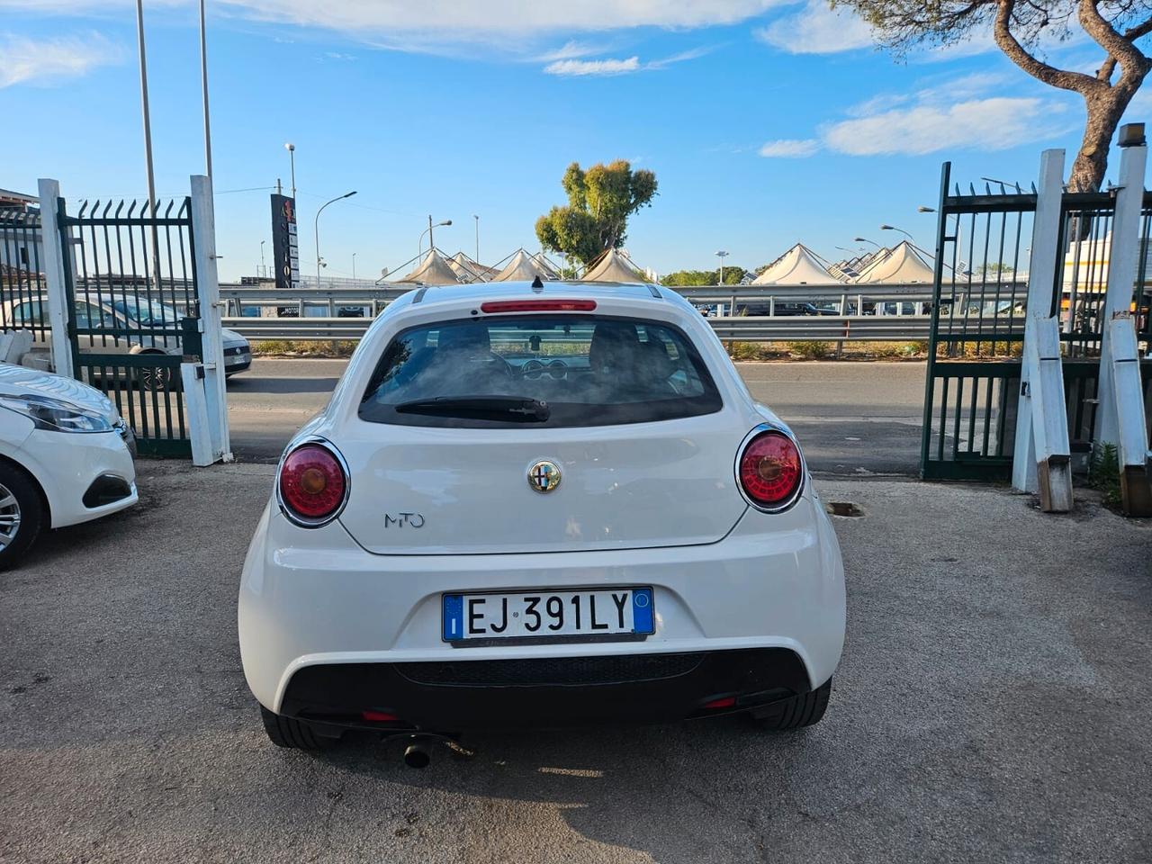 Alfa Romeo MiTo 1.3 JTDm Distinctive 2011