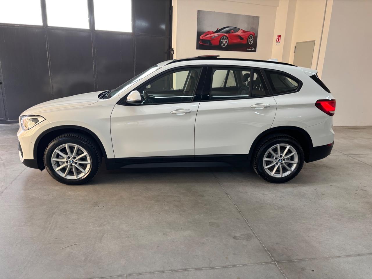 Bmw X1 sDrive18d Business Aut. 8 Steptronic Tetto panoramico