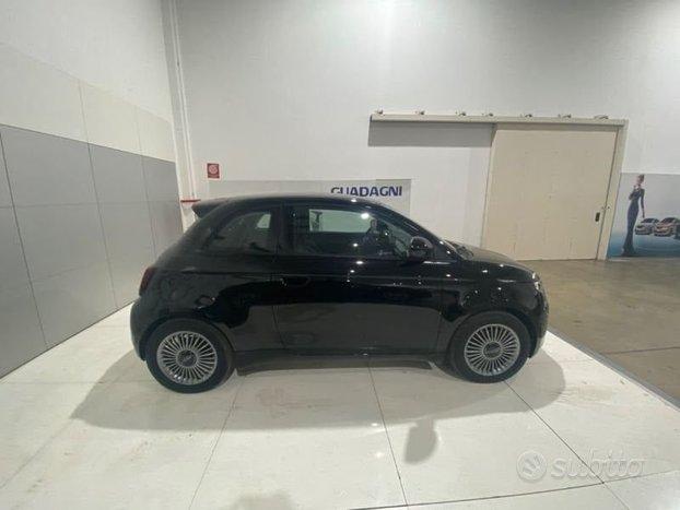 FIAT 500 Nuova Hatchback My23 La Nuova - 320 ...