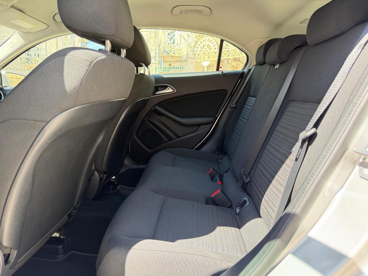 MERCEDES-BENZ A 180 D SPORT 1.5 109 CV