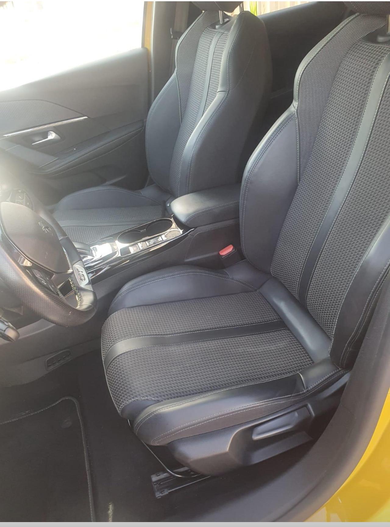 Peugeot 208 motore elettrico 136 CV 5 porte GT Line