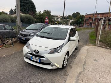 Toyota Aygo 1.0 VVT-i 69 CV 5 porte x-wave MMT