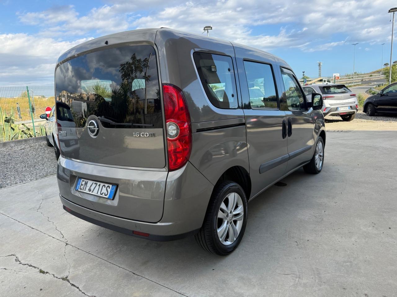 Opel Combo 1.6 CDTi 105CV Cosmo