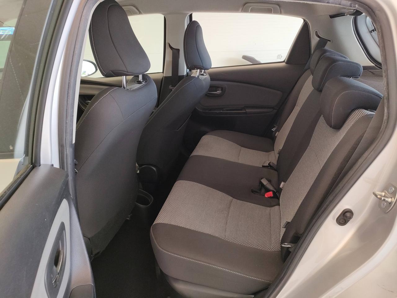 TOYOTA Yaris III 2015 - Yaris 5p 1.5h Active my16