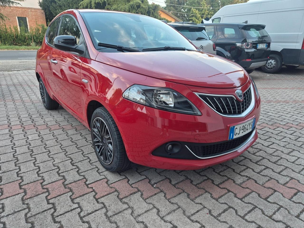 Lancia Ypsilon 1.0 FireFly 5 porte S&S Hybrid Gold