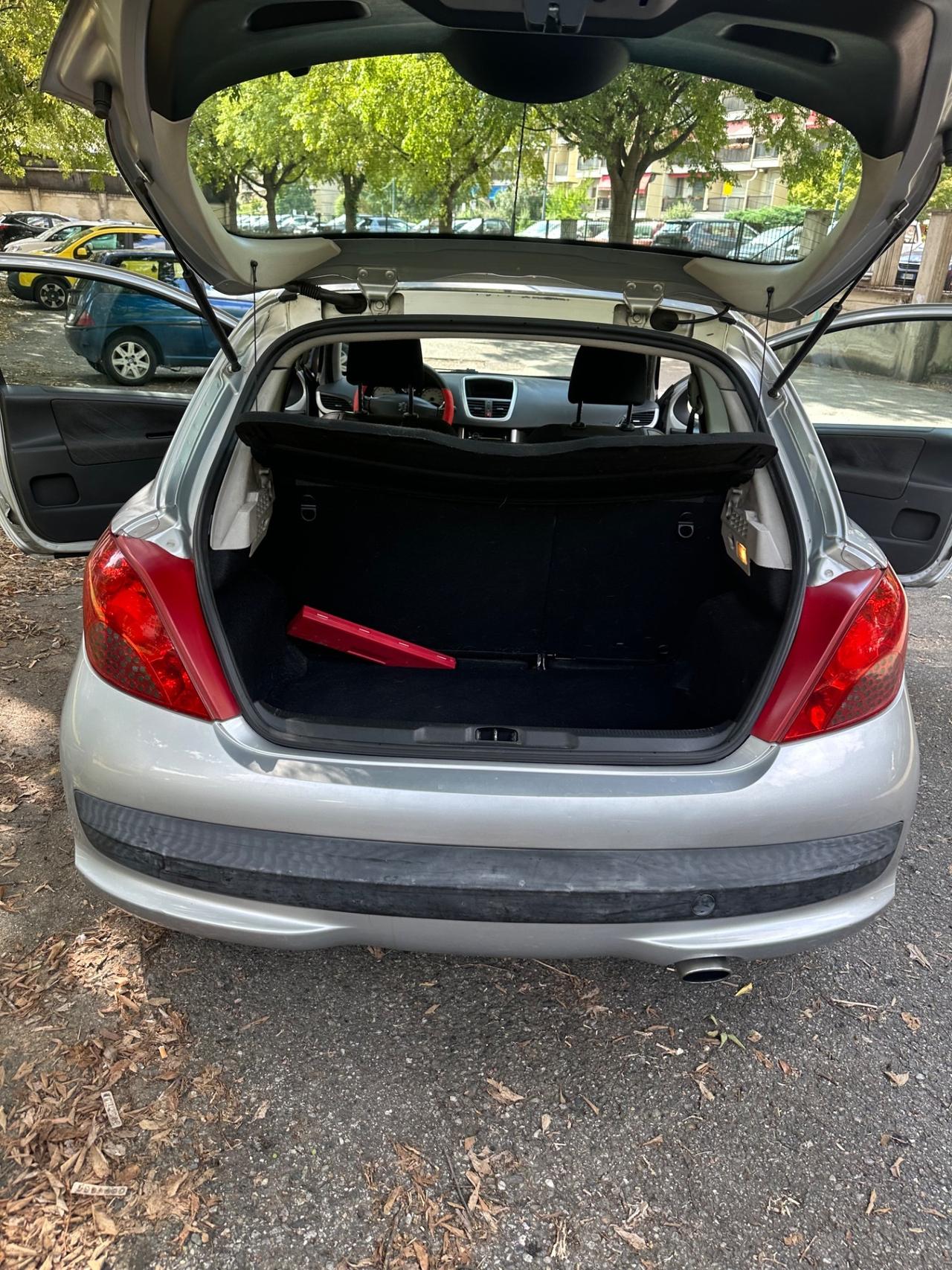 Peugeot 207 1.6 HDi 110CV 3p. XS
