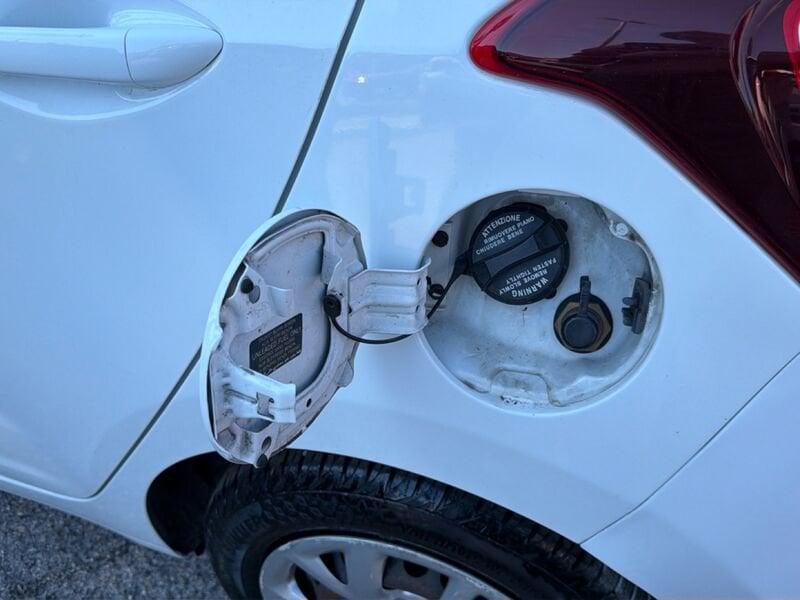 Hyundai i10 i10 1.0 Login econext Gpl