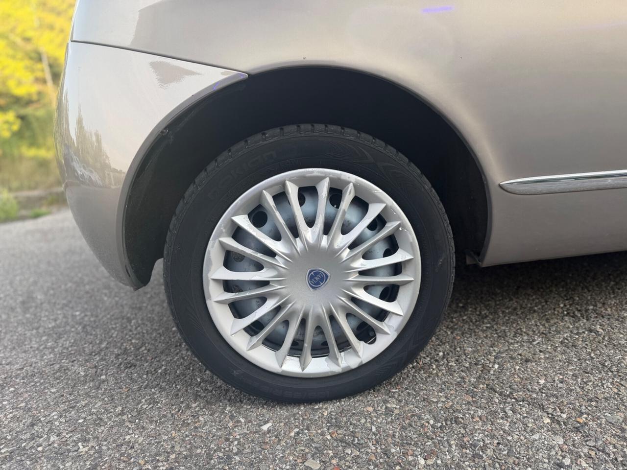 Lancia Ypsilon 1.2 69 CV Diva*Neopatentati*
