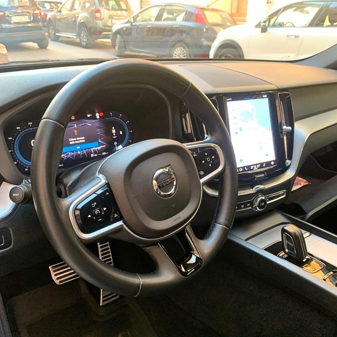 Volvo XC60 2022 **AUTOCARRO**