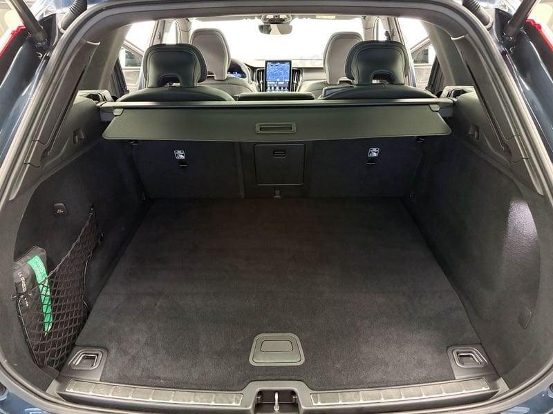 Volvo XC60 XC60 T6 PLUG IN ULTRA BLACK EDITION AWD AUT