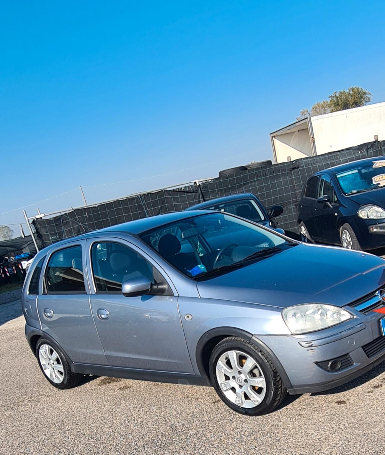 Opel Corsa 1.2 5 porte cosmo