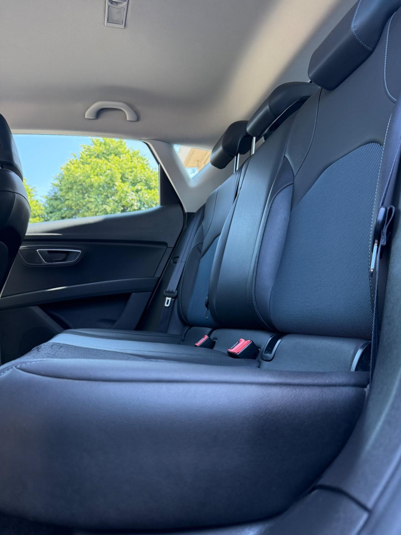 Seat Leon 1.6 TDI 110 CV DSG ST Start/Stop Business