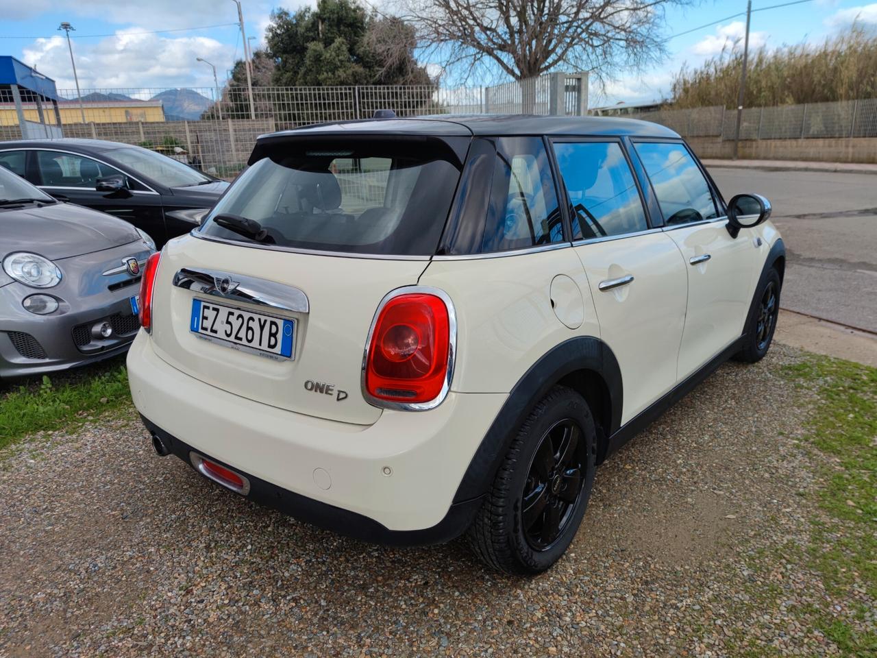 Mini Mini 1.5 One D Business