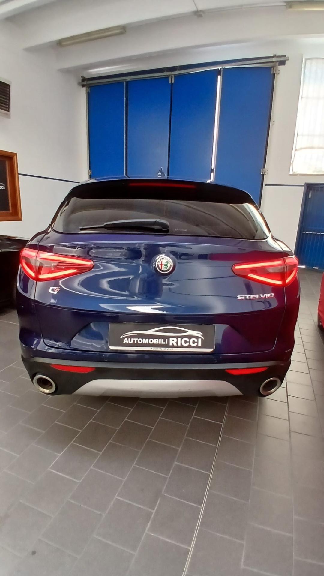 Alfa Romeo Stelvio 2.0 Turbo 280 CV AT8 Q4 Executive