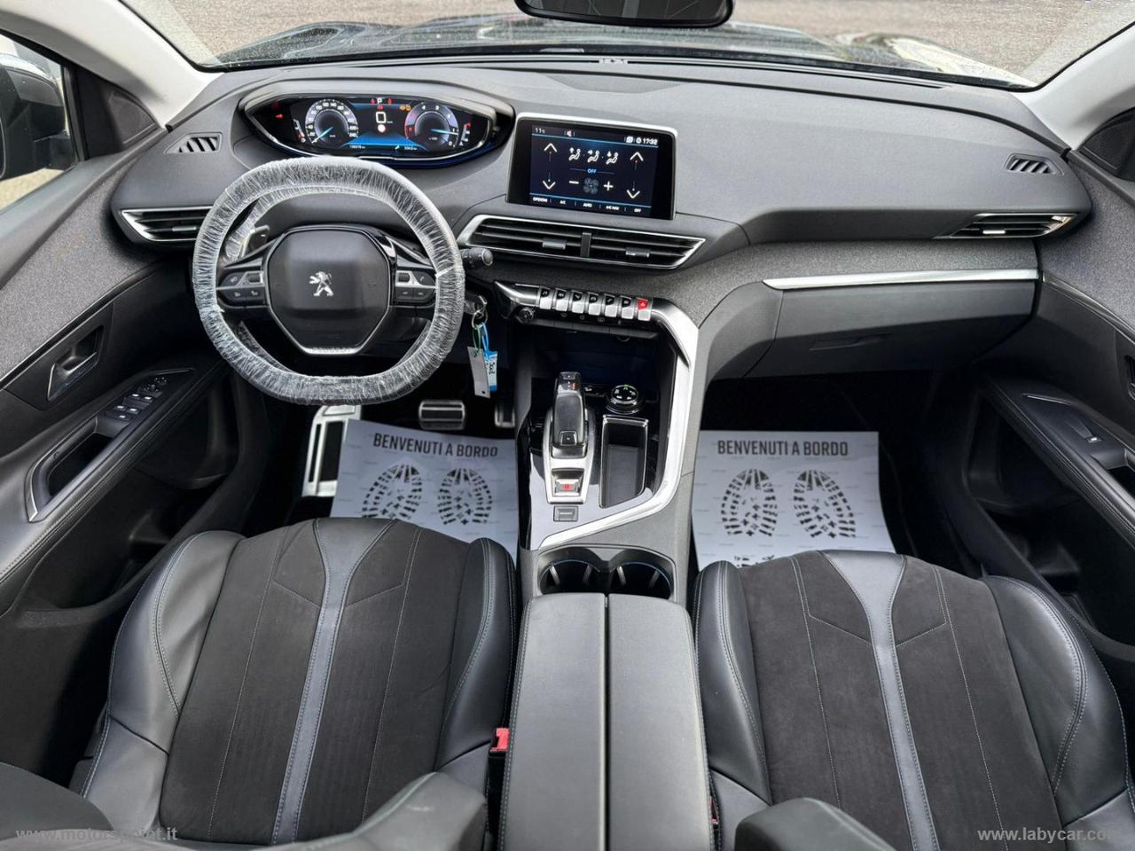 PEUGEOT 5008 BlueHDi 130 S&S EAT8 Crossway