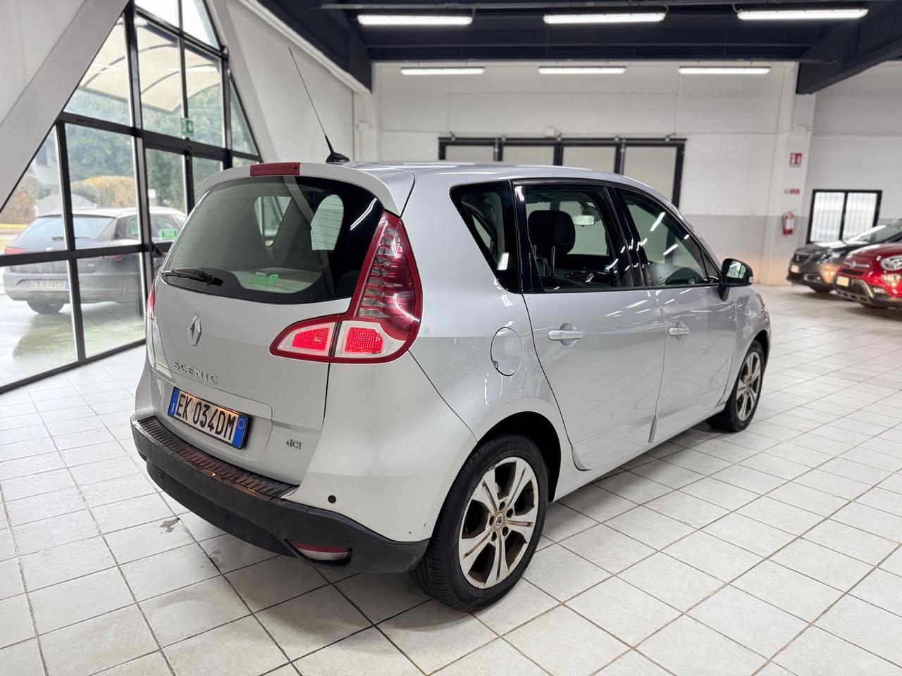 Renault Scenic Scénic X-Mod 1.9 dCi 130CV Luxe