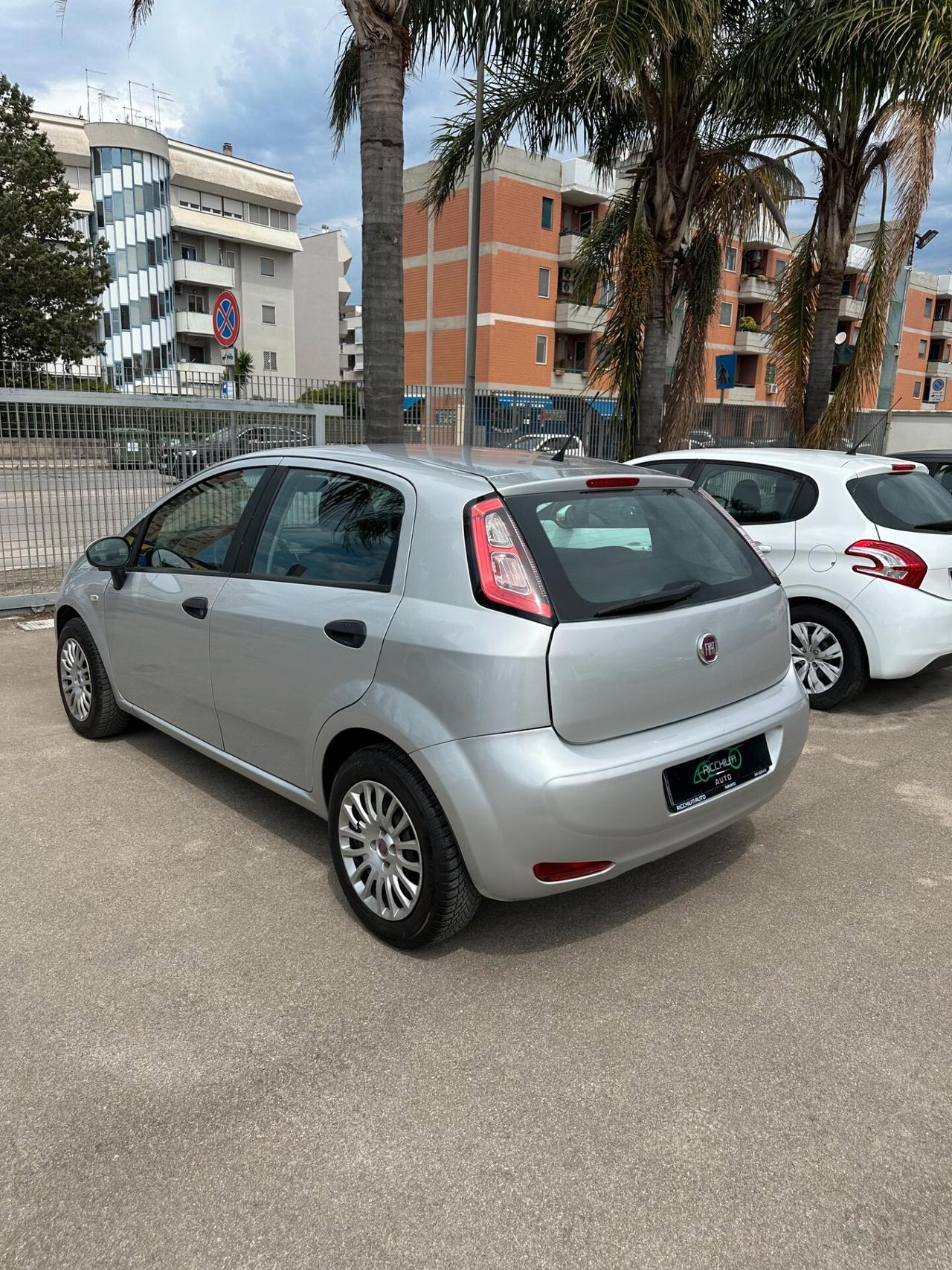 FIAT PUNTO STREET 1.4 GPL 2012 NO GARANZIA