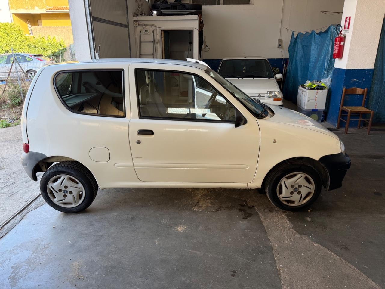 Fiat 600 1.1 benzina tenuta molto bene