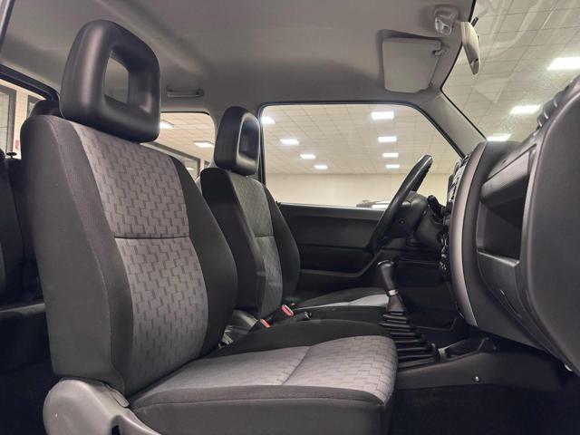 SUZUKI Jimny 1.3i 16V cat 4WD JLX