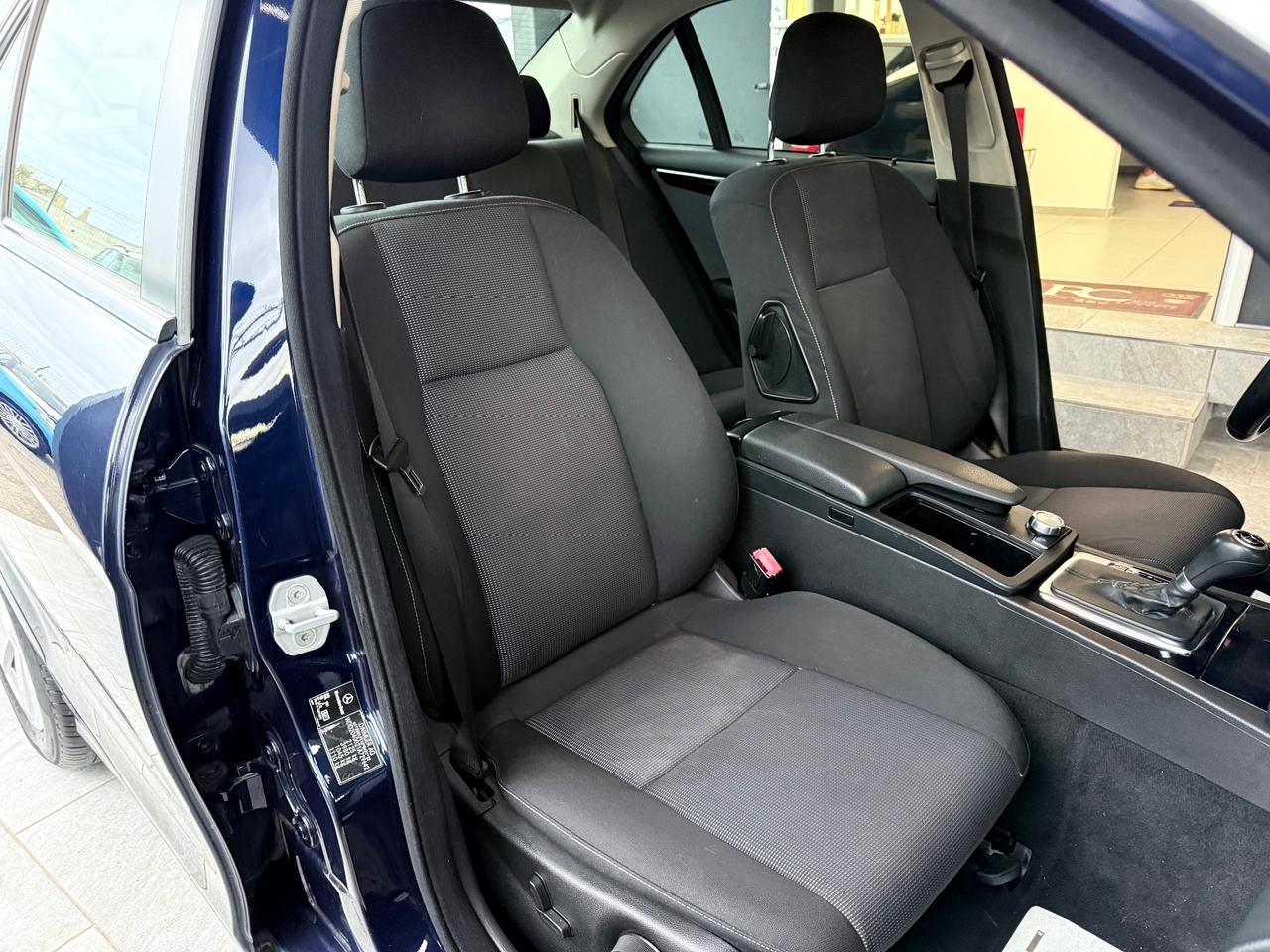 Mercedes-benz C 220 CDI BlueEFFICIENCY Avantgarde