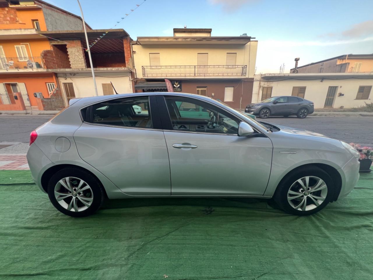 Alfa Romeo Giulietta 1.6 JTDm-2 105 CV Exclusive