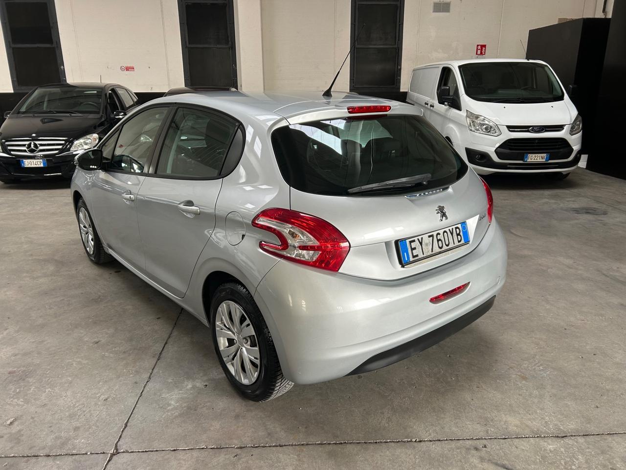 Peugeot 208 1.4 HDI 68cv 5porte Allure neopatentati